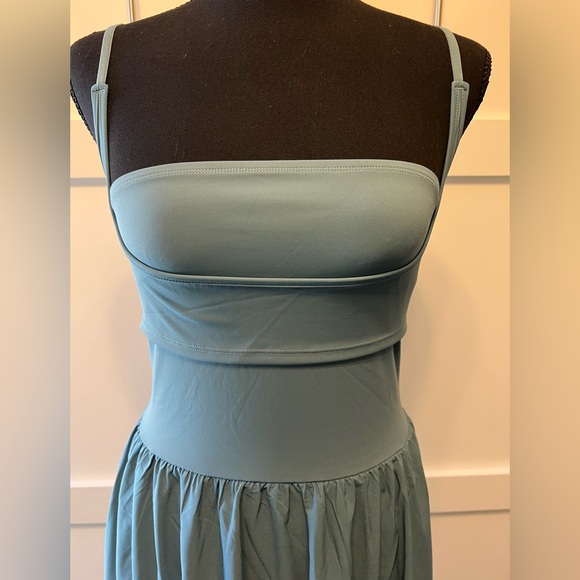 HALARA Breezeful Backless Side Pocket Maxi Dress NWT Size S - Picture 7 of 16